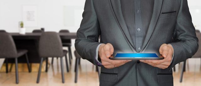 Son trámites muy rutinarios, pero para el empresario es todo una odisea. Lo primero que se piensa cuando viene una inspección de trabajo es que nos han puesto una denuncia. Estamos en un país muy competitivo donde las personas carecen de empatía y donde el pez grande siempre se come al pequeño. La inspección no siempre viene motivado por una denuncia, no siempre es así. Te vamos a enseñar como salir airoso de una inspección de trabajo