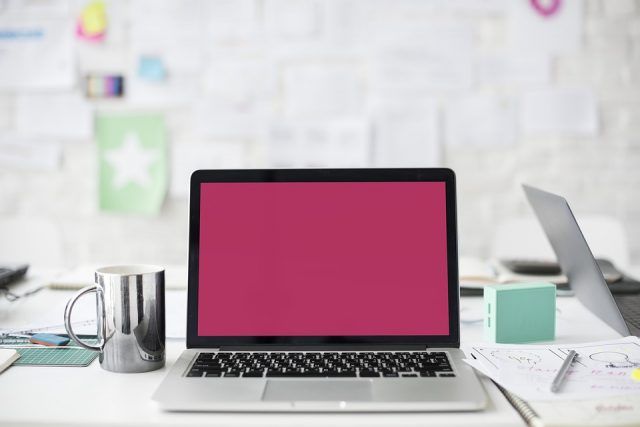 ¿Sabes lo qué es el número de la seguridad social o IMSS? Este número no es transferible entre los individuos. Cada persona tiene un número de IMMS y sirve para poder registrar a toda persona trabajadora o los que sean beneficiario. La seguridad Social es algo identificativo en Méjico. Hace muchos años que nació y se identifica junto las prestaciones médicas del país y con la representación de los trabajadores. Todos tenemos un número de la Seguridad Social y ninguno puede ser igual a otro. Casi en el momento del nacimiento de una persona se le asigna.