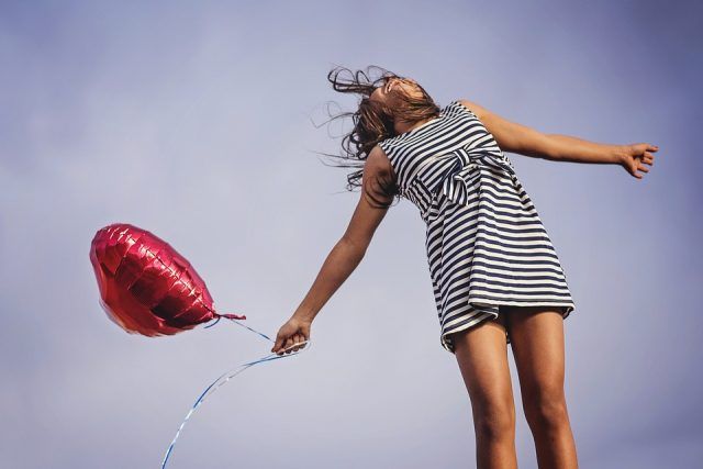  Los niños ven la realidad de una manera diferente a como la vemos los adultos ¿te has dado cuenta? Cuando trabajes con niños tienes que tener en cuenta esto siempre. Te vamos a enseñar como trabajar con niños.