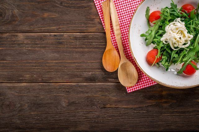 La cocina es arte y como todo arte es algo creativo. Podrás hacer comidas, cenas, etc para tus clientes. Querrás que tus creaciones no pasen por alto ¿verdad? Te estrujarás la cabeza para la realización de todo tipo de platos.