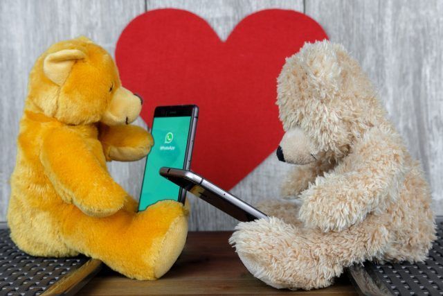 como gana dinero whatsapp