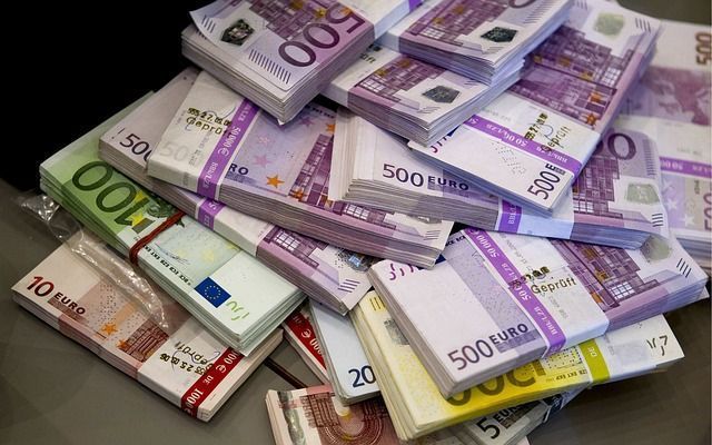¿Se puede eliminar el dinero en efectivo en España?