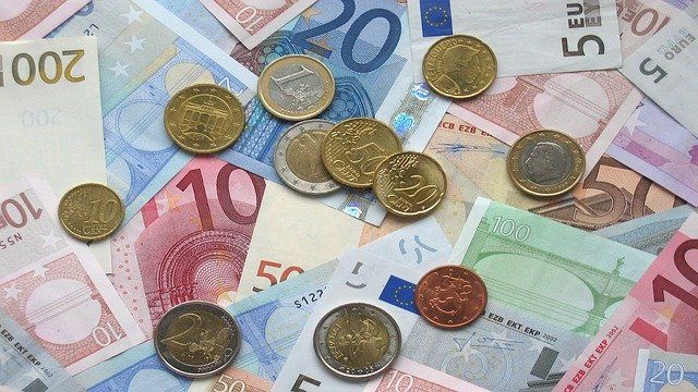divisas fiduciarias en el monetarismo